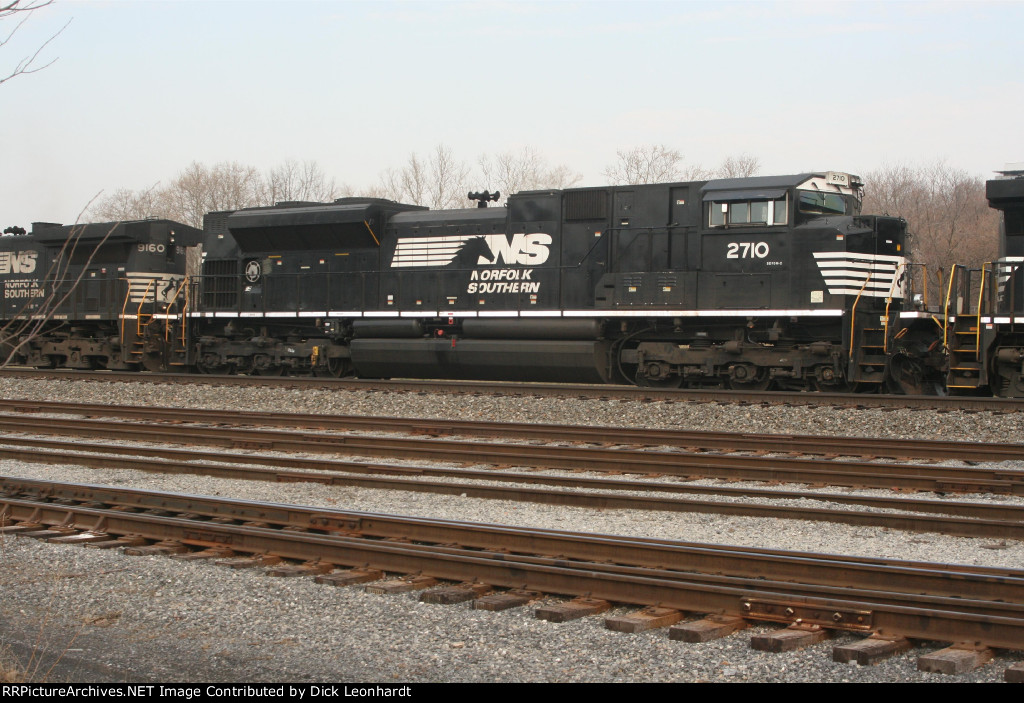 NS 2710